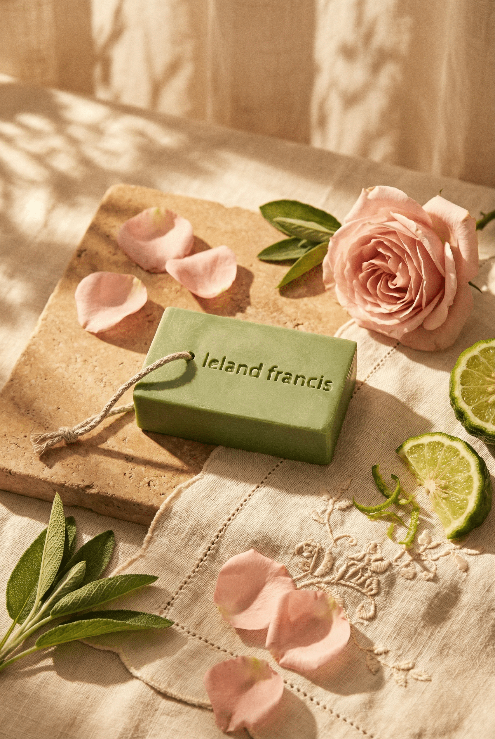 La Reina - Bathing Bar